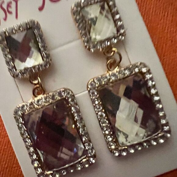 ❤️ Betsey Johnson double square crystal dangle earrings ❤️ - Picture 3 of 7